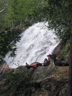 Louisa Falls bath tub